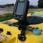 Sonda instalada en bandeja cuadrada de Railblaza